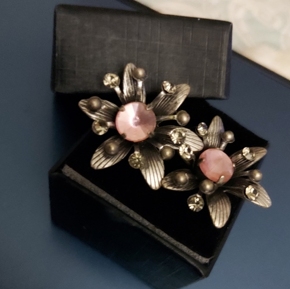 Jewelry - Earrings